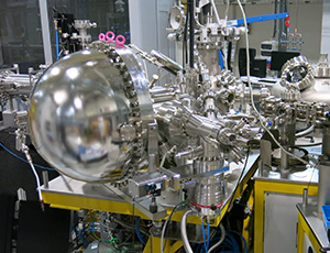 PHELIX beamline - delivery of analyzer and spin detector